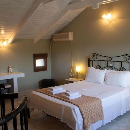 Avesta Apartments - 200M From The Beach Vasilikos  Room photo